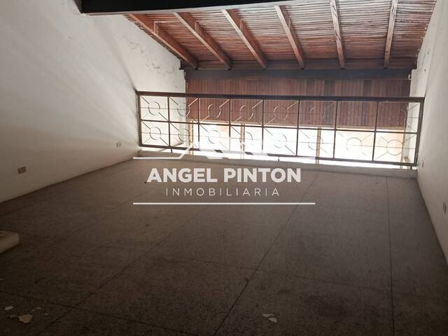 LOCAL COMERCIAL para Venta en Cabimas - 4